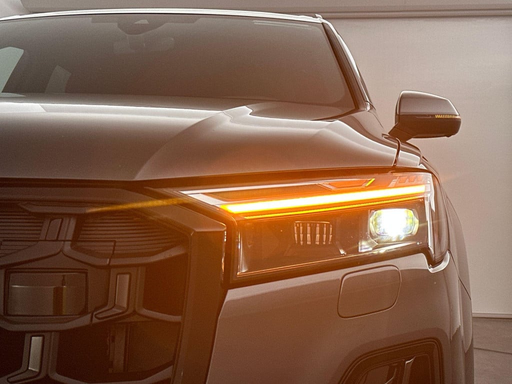 Audi Q7 pro line s 55 tfsi e 290 kw / 394 pk suv 8 versn.