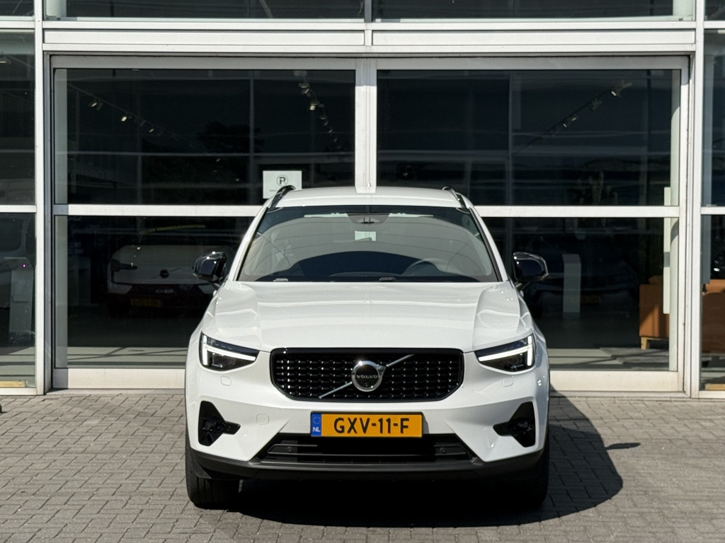 Volvo XC40 b4 197pk plus dark| 360camera| adap.cruise| elek.stoelen