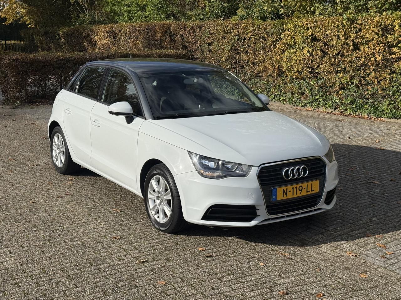 Audi A1 Sportback - 1.2 TFSI Ambition Pro Line Business Stoelverwarming