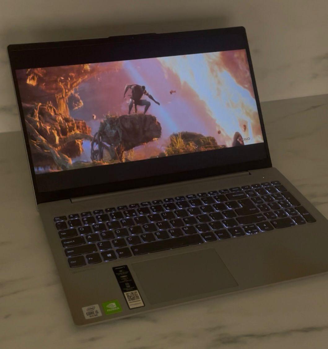 Lenovo IdeaPad 5 - 15,6" - Nvidia MX350 - SSD 512 GB - 8 GB RAM - I5