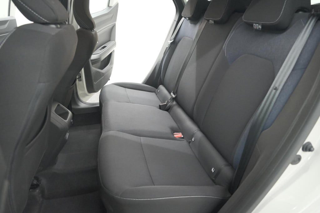 Dacia Duster mild hybrid 130 expression | camera | stoelverwarming | apple 