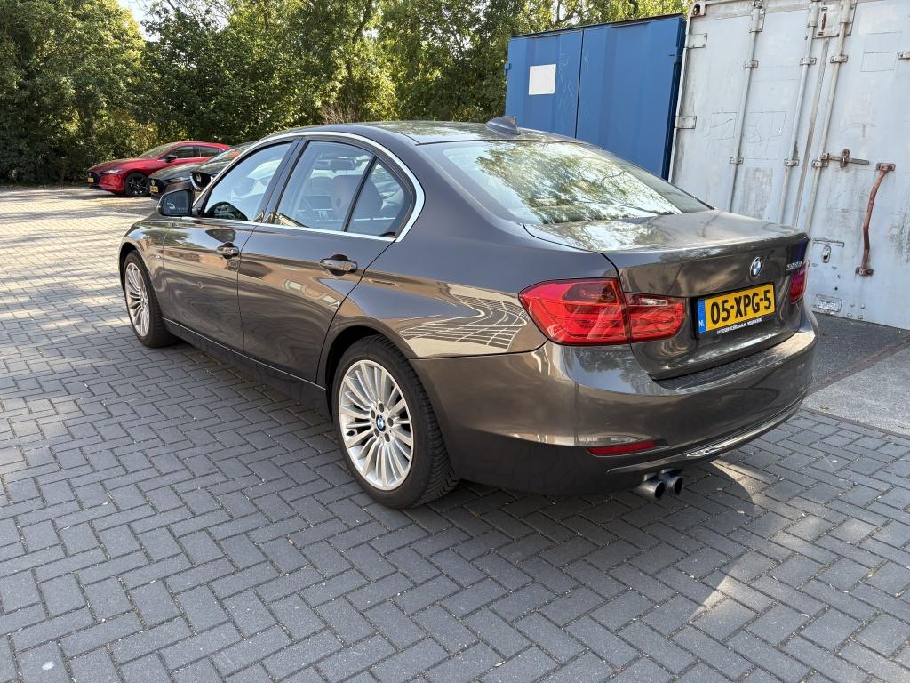 BMW 3-serie 328i high executive
