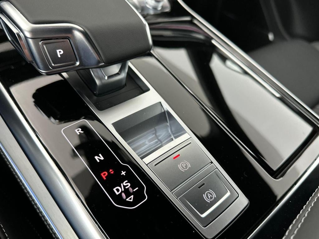 Audi Q8 55 tfsi e quattro pro line s