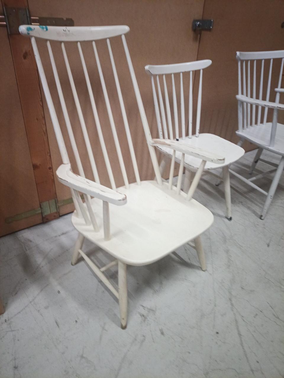 Houten stoelen