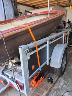 Te Koop Trailer met motorbootje