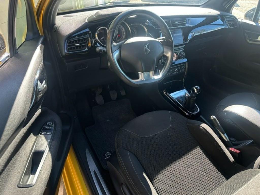 Citroen DS3 1.2 vti so chic, groot scherm navi cruise