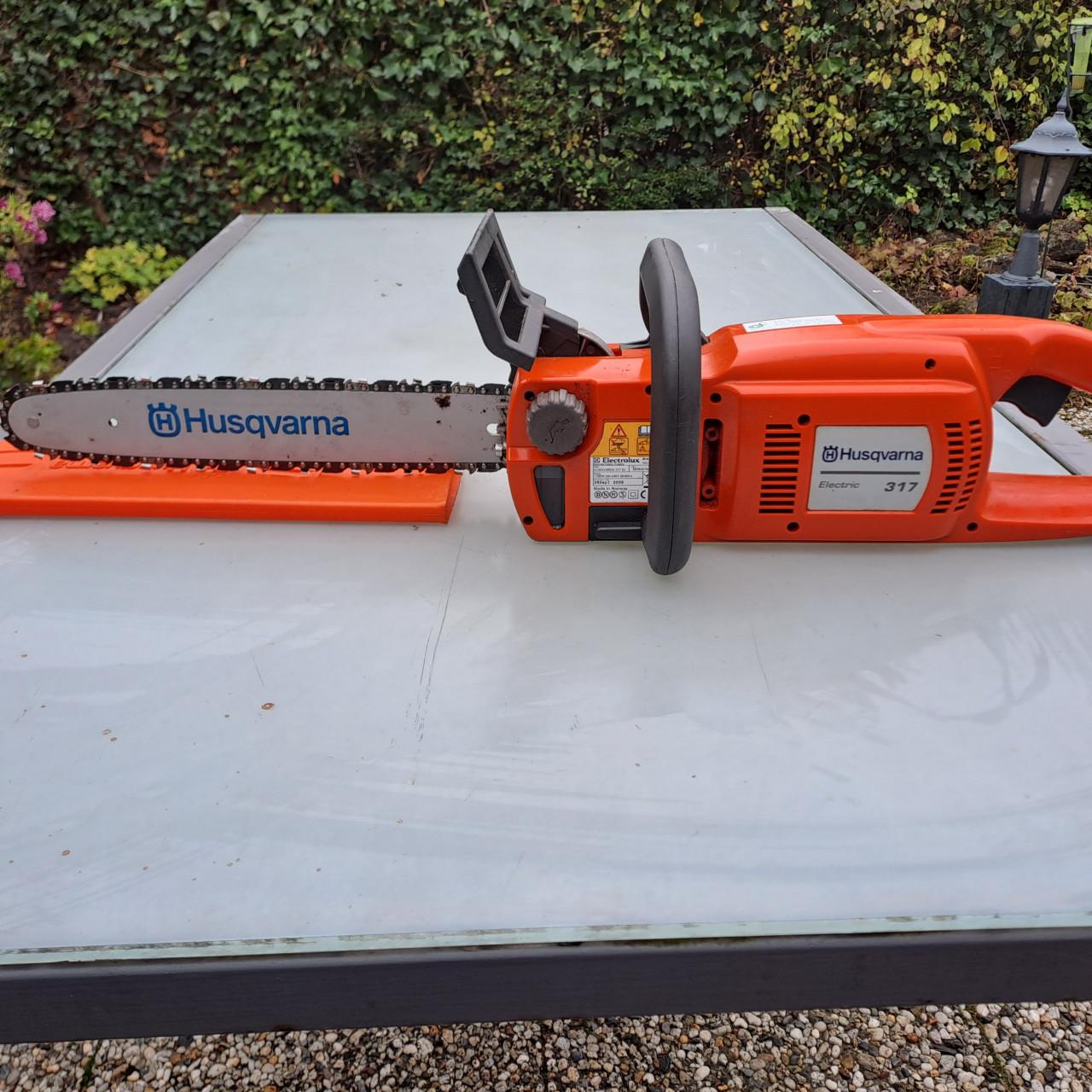 Husqvarna 317 Elektrische kettingzaag.