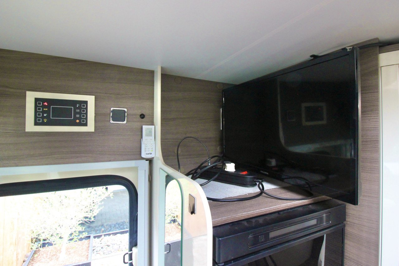 Mclouis Nevis 68 Diamond (Queensbed + Hefbed)