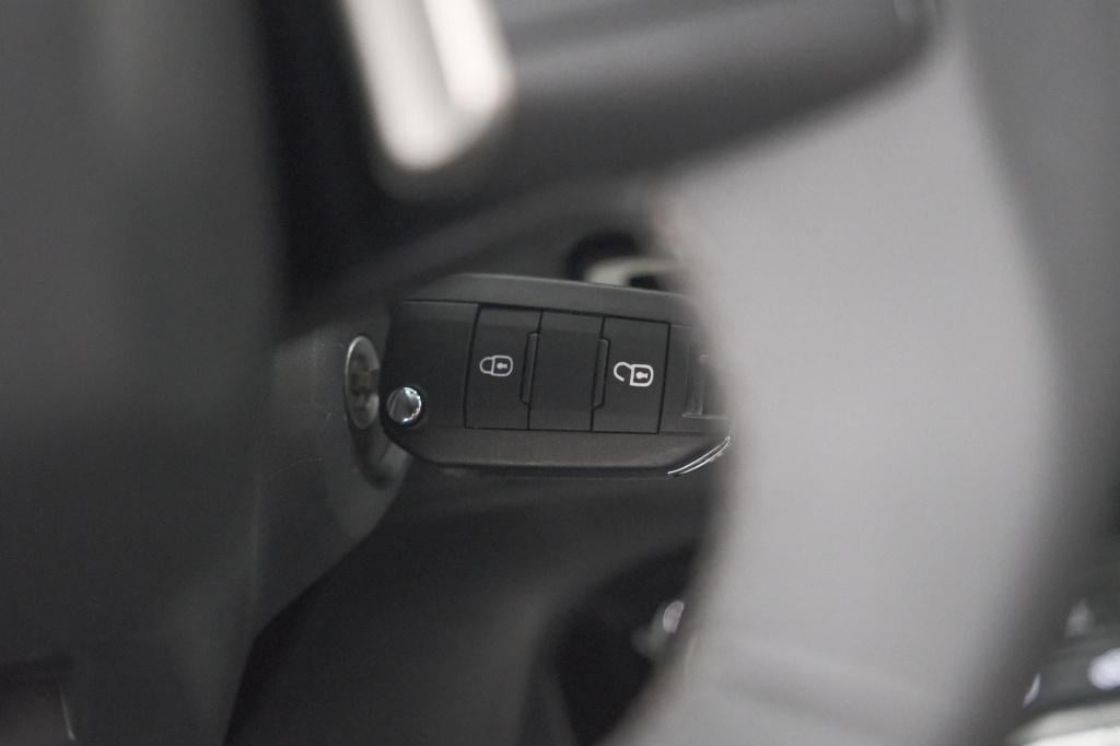 Citroen C3 Aircross 1.2 hybrid 145pk max | camera | dodehoekdetectie | navi