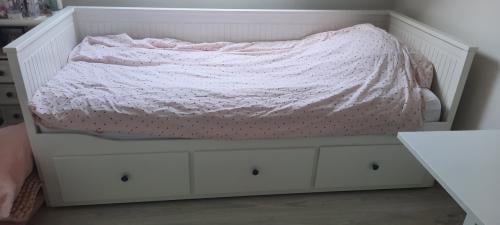 Ikea Hemnes uitschuifbaar bed met 3 lades