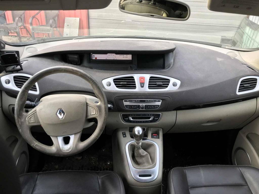 Renault Grand Scenic 1.9 dci privilege
