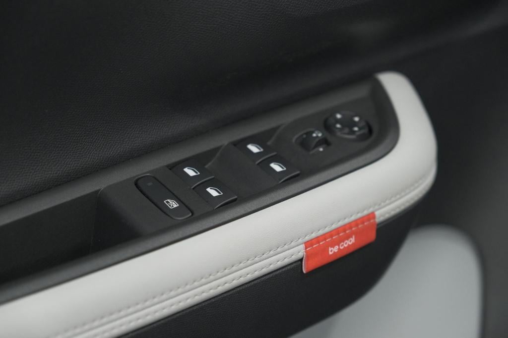 Citroen C3 Aircross 1.2 hybrid 145pk max | camera | dodehoekdetectie | navi