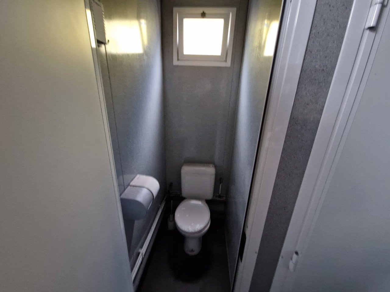 Woonunit / tijdelijke woning / kantoorunit 12x9m 108m2
