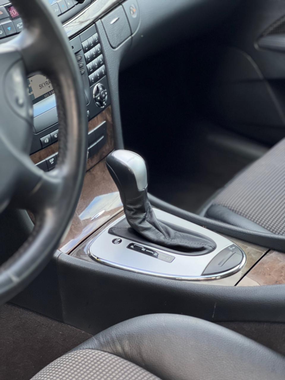 Mercedes-Benz E-Klasse 240 avantgarde