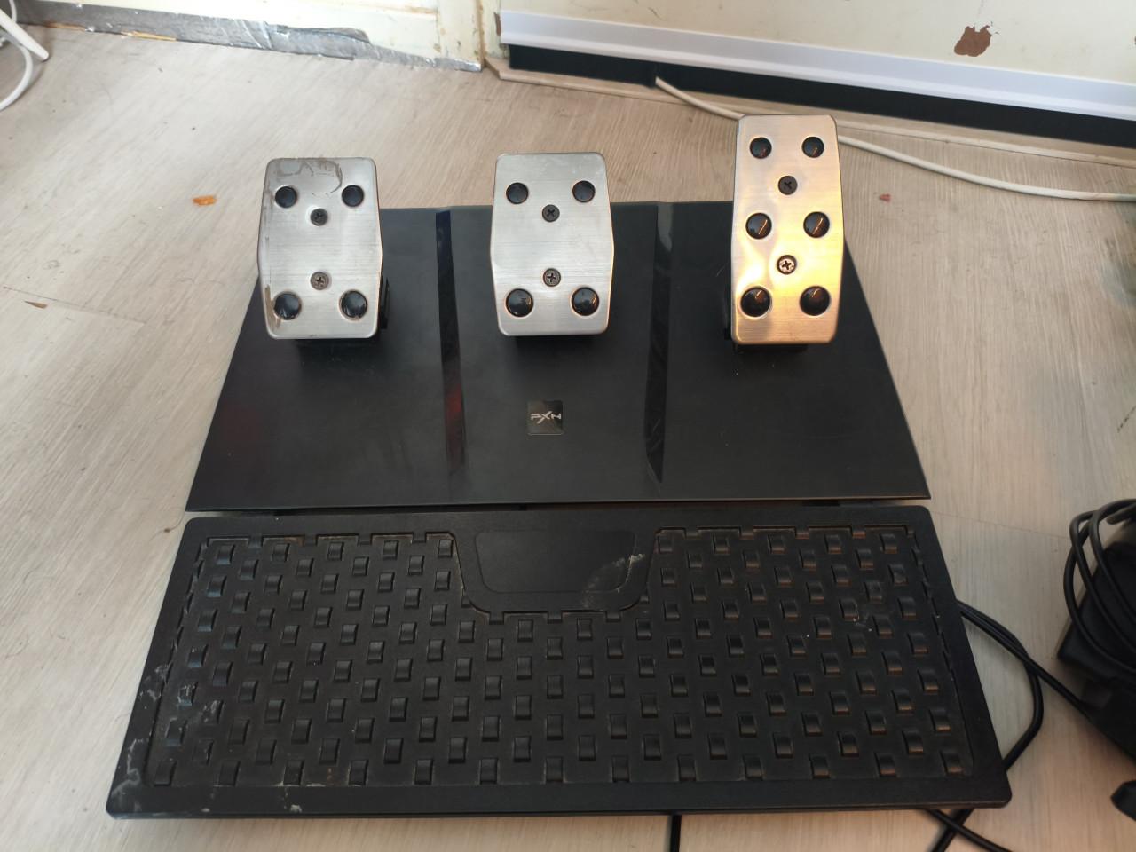 PXN V9 Racestuur met pedalen en shifter