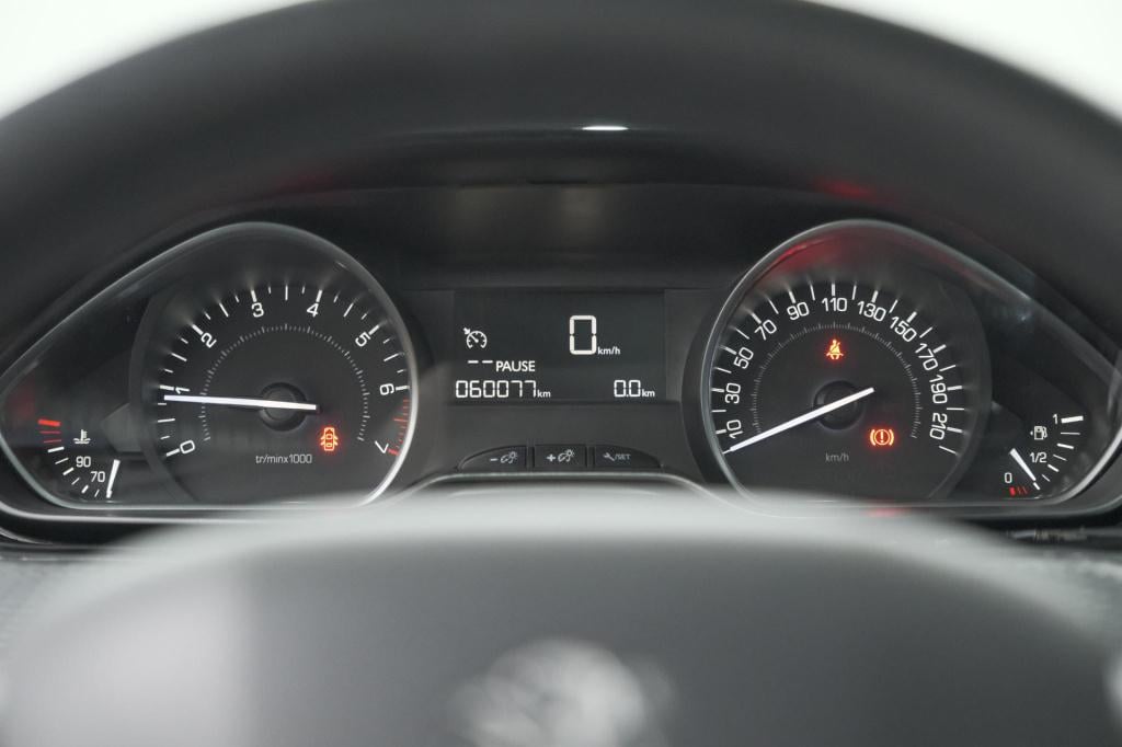 Peugeot 2008 puretech 110 blue lion | trekhaak | apple carplay | panoramada