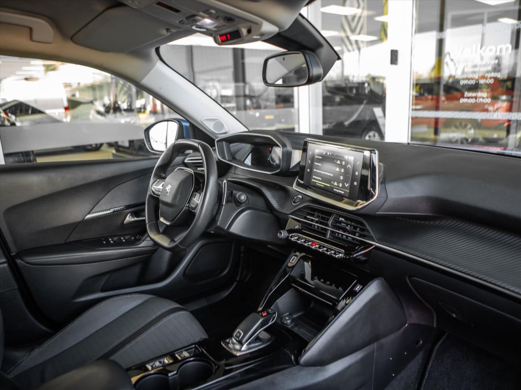 Peugeot 2008 1.2 puretech 130pk allure pack automaat | acc | camera | stoel