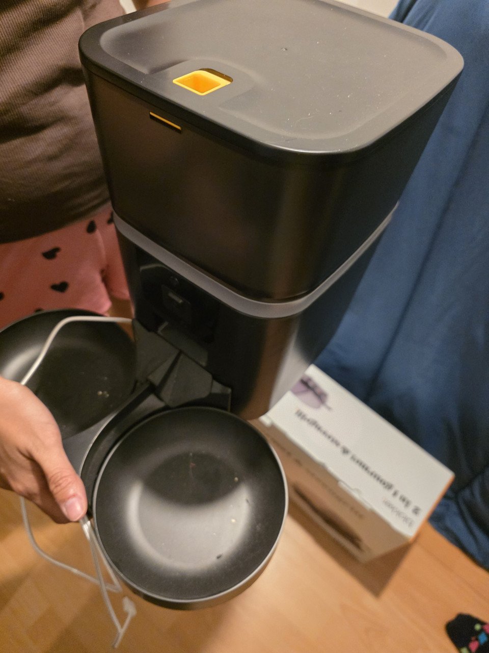 Automatische voerbak kat