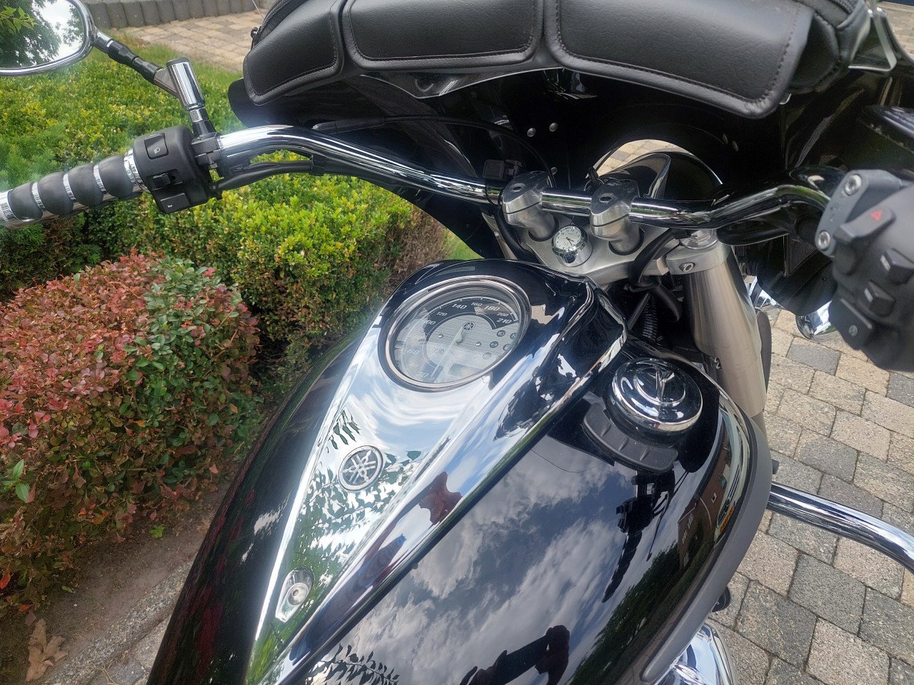 YAMAHA XV 950 MIDNICHT-STAR `013 NW STAAT KOOPJE''