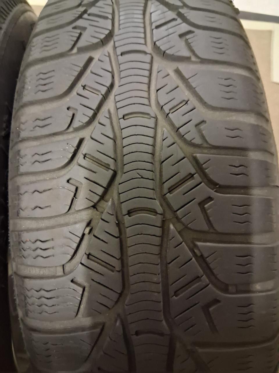 4 originele ford velgen met winterbanden