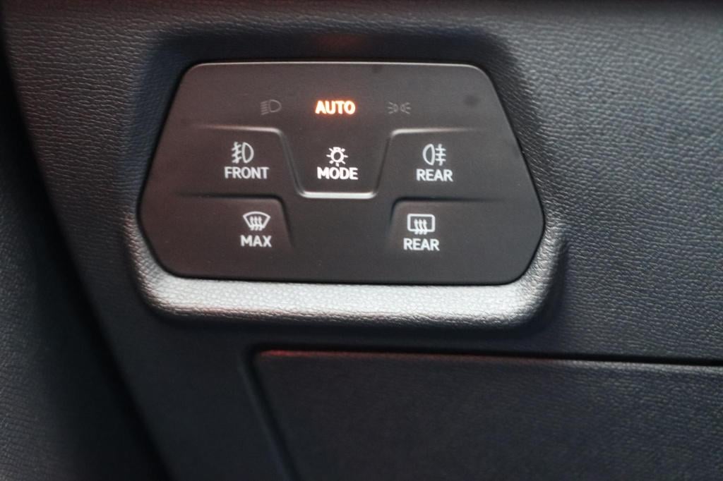 Cupra Leon 1.5 tsi e-hybrid business 204pk dsg6 | soh 100% |