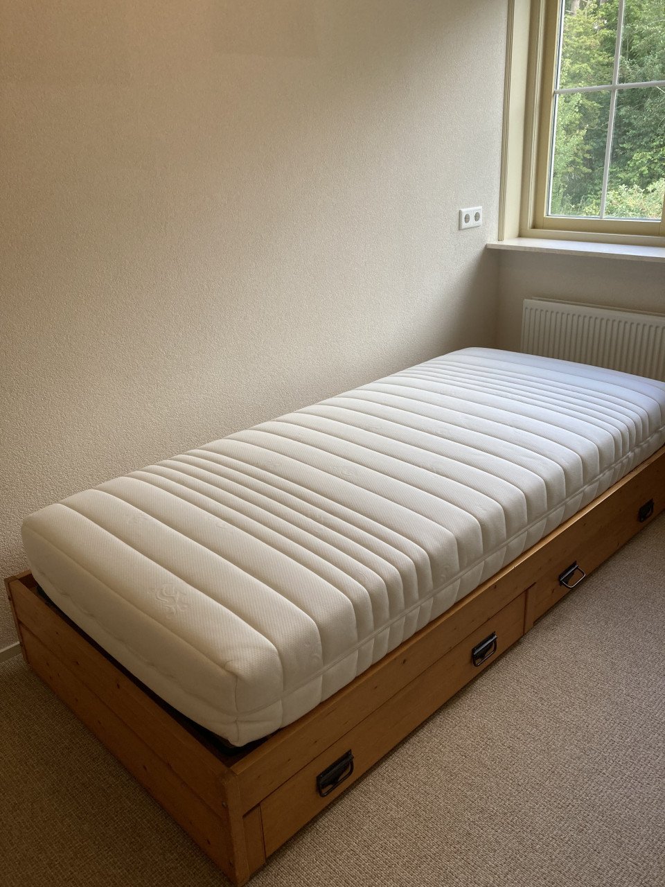 Matras + ledikant