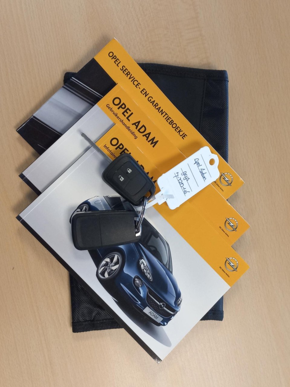 Opel Adam 1.4 slam | climate | cruise| lmv | parkeersensoren | bluetooth