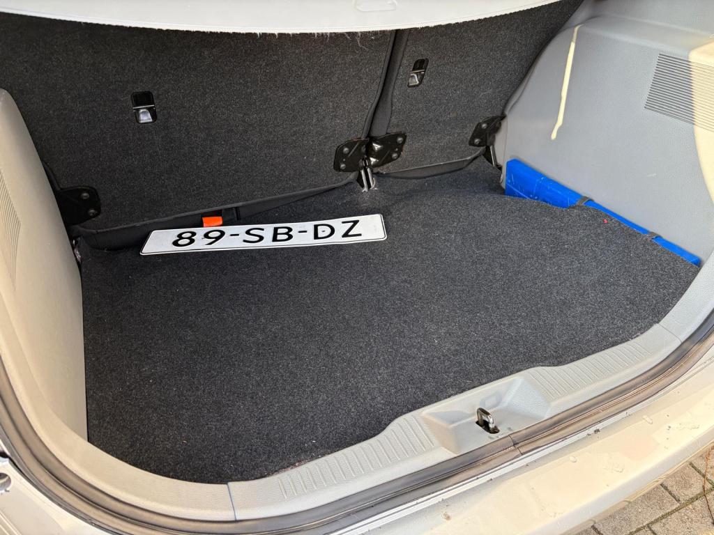 Mazda 2 1.4 touring/106.000 nap/apk/airco/nwe distributie/