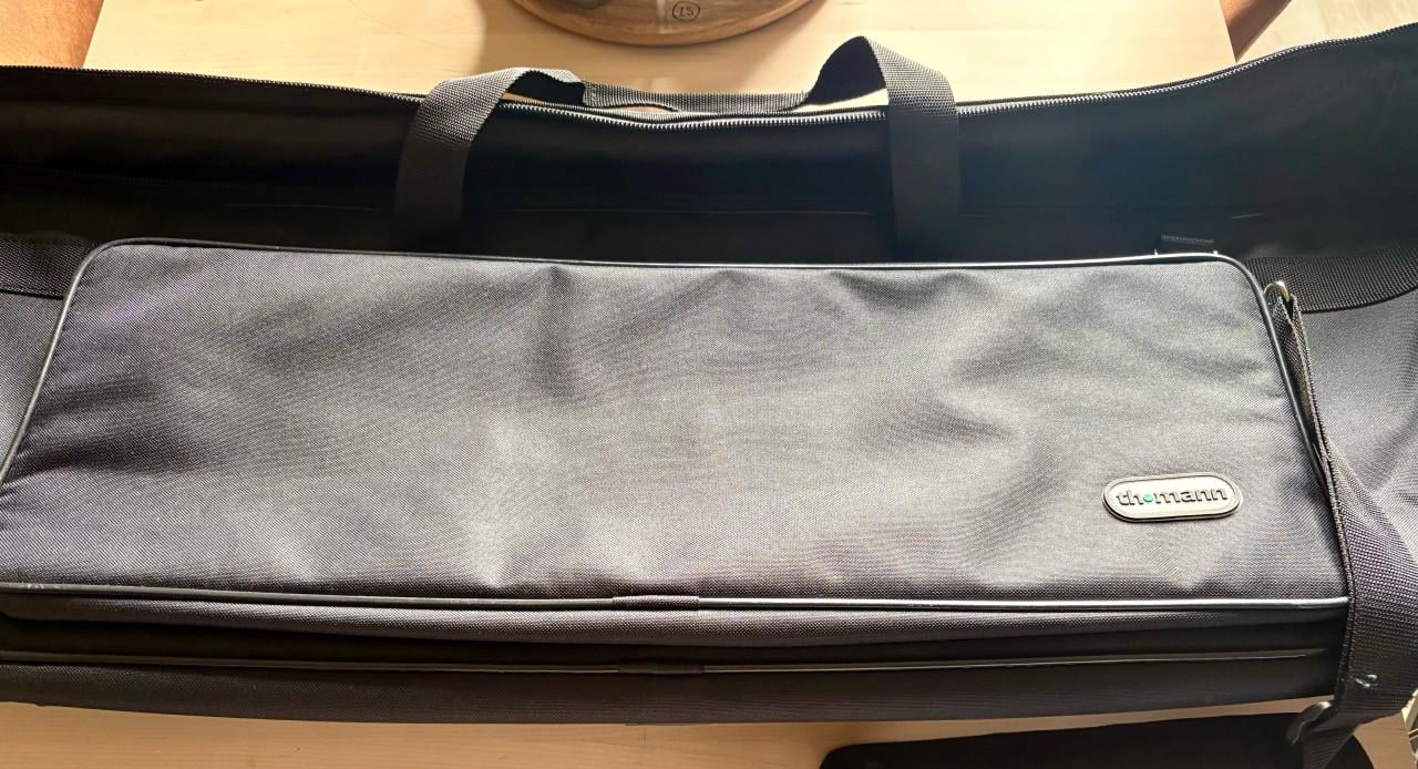 Yamaha keyboard synthesizer