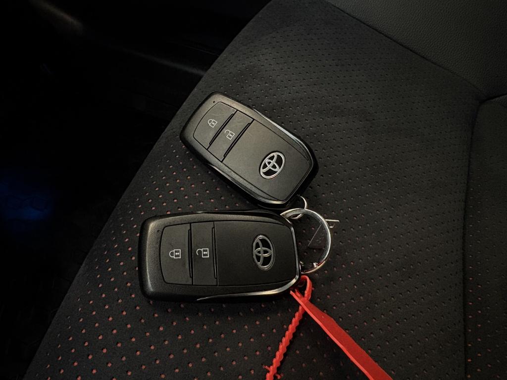 Toyota Yaris 1.5 hybrid gr sport| head-up| stoel.verw| adap.cruise| camera