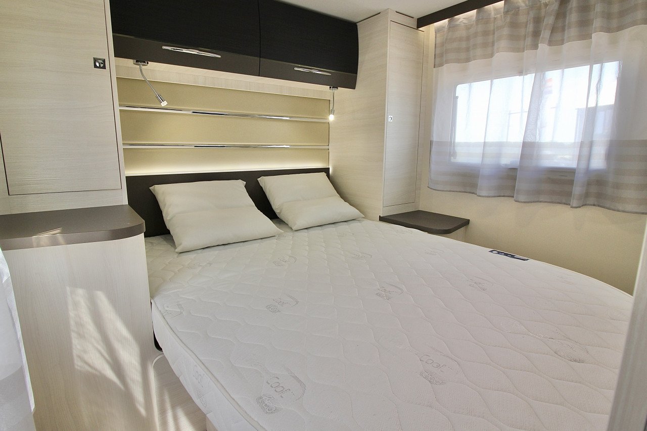 Chausson Welcome 728EB(Queensbed+hefbed, eerste eigenaar, als nieuw!!)