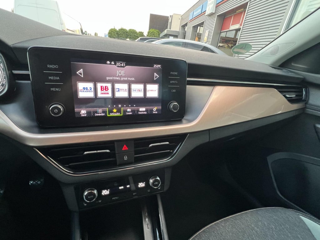 Skoda Kamiq 1.5 tsi act business edition, 150 pk, achteruitrijcamera enz...