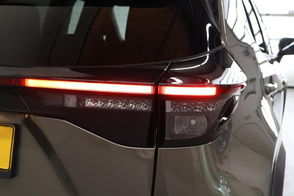 Toyota Yaris Cross 1.5 hybrid 115 first