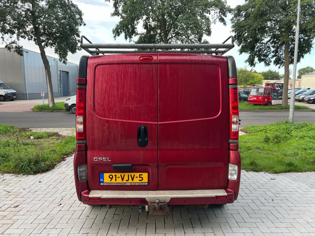 Opel Vivaro 2.0CDTi L2H1 Airco 6bak Jaar Apk