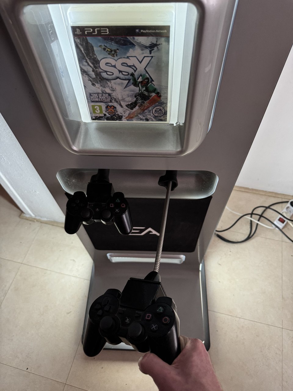 PlayStation 3 promo-stand – SSX snowboard game (EA Games)