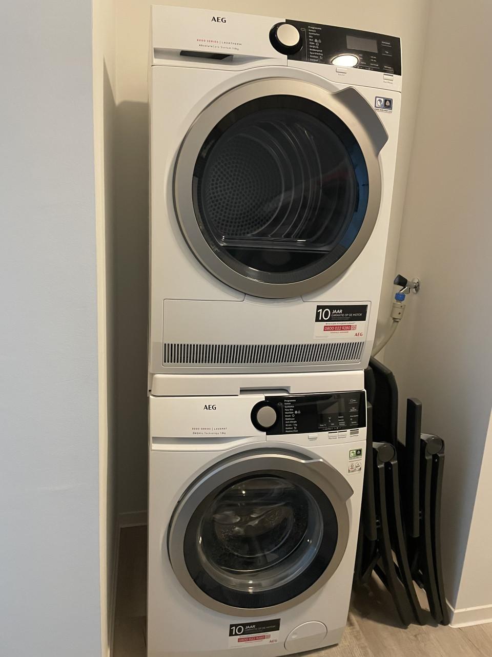 Droger en wasmachine AEG