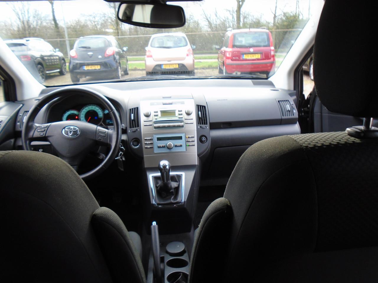 Toyota Corolla Verso 1.6VVTi 5 persoons