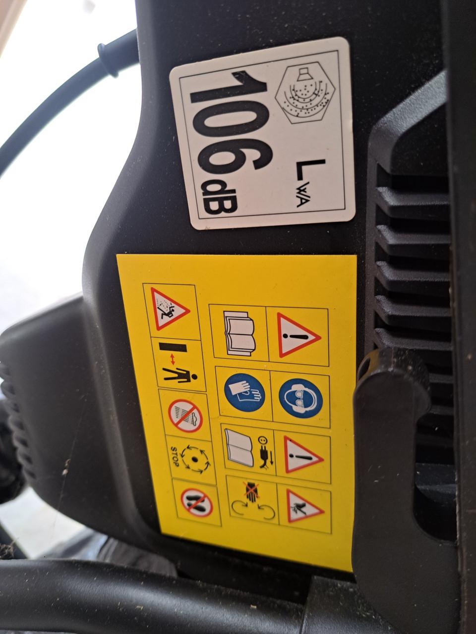 HAKSELAAR [TAKKEN VERSNIPPERAAR]