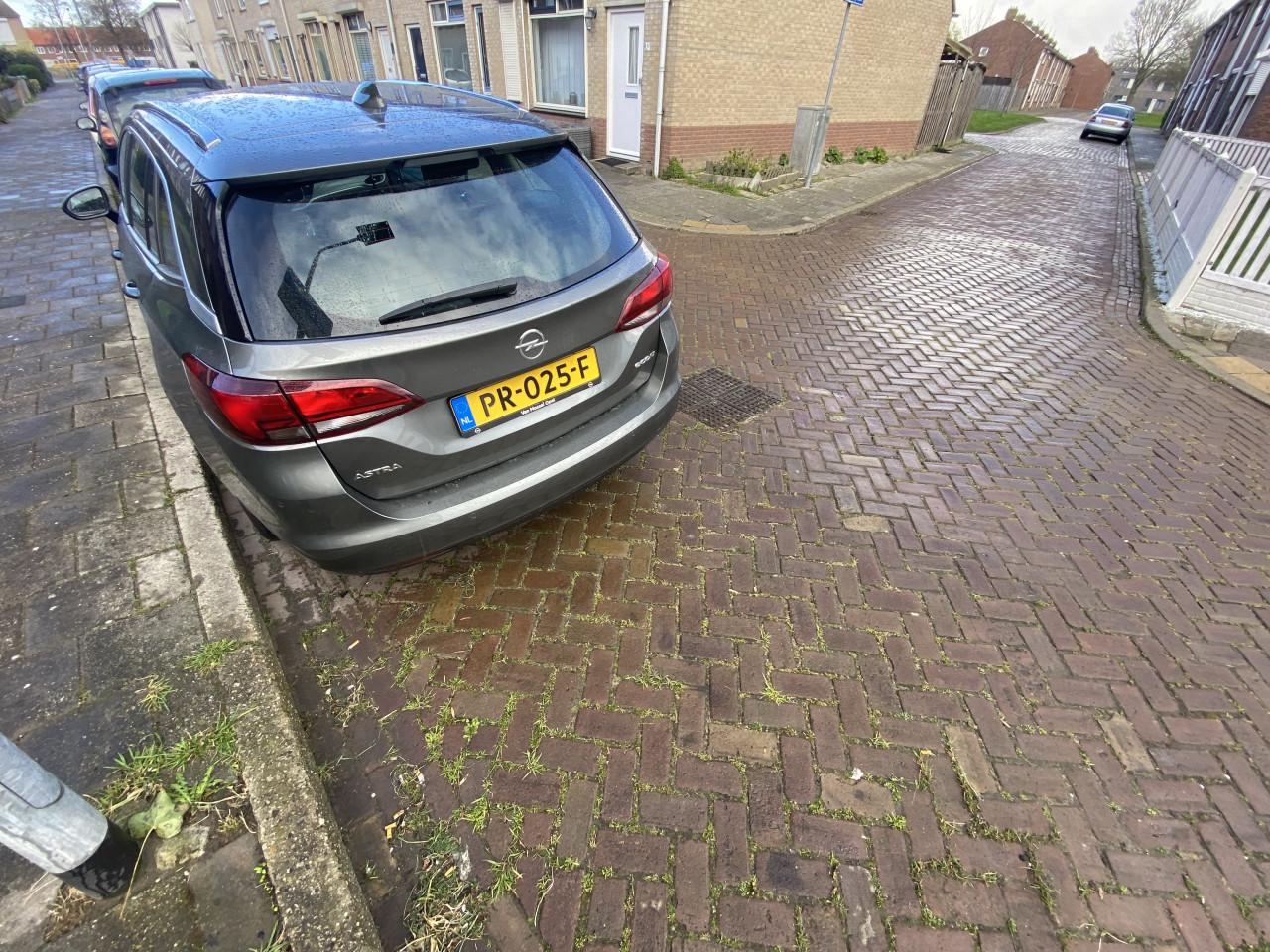 Opel Astra Sports Tourer.