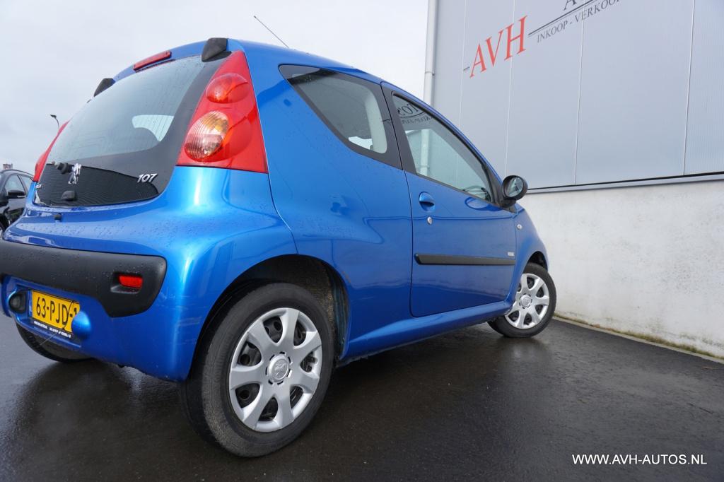 Peugeot 107 1.0-12v millesim 200