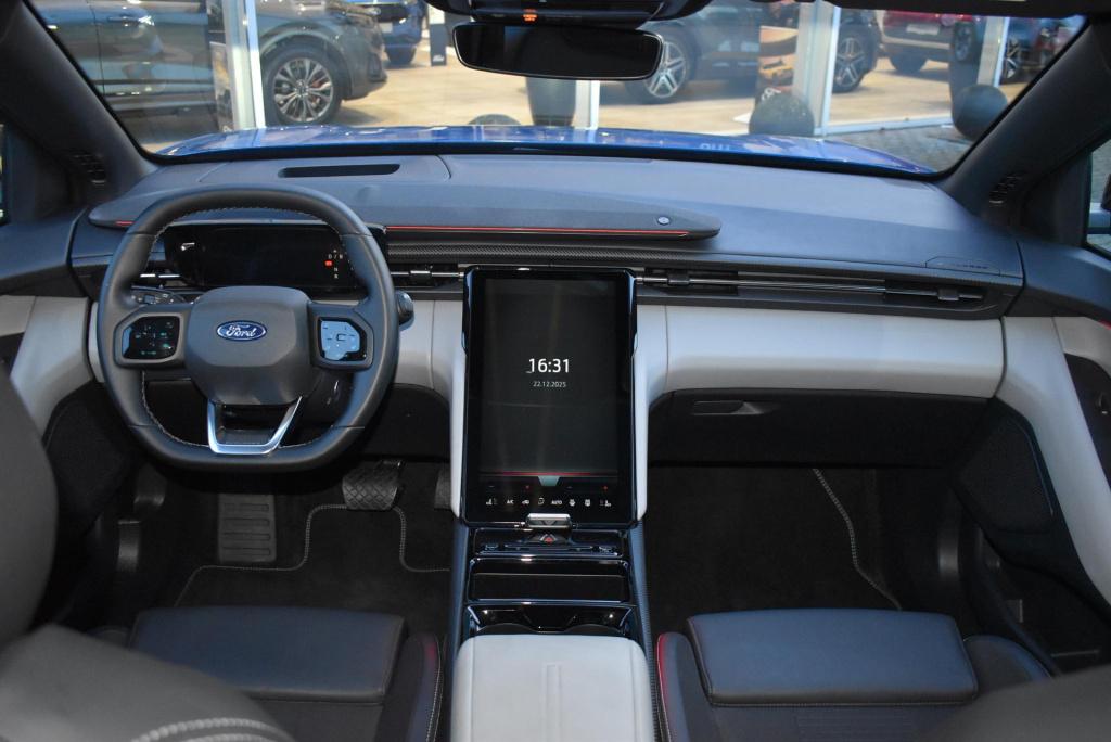 Ford Explorer premium extended range rwd 77 kwh | panoramadak | climate con