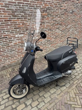 Berini Scooter Napoli zwart 45km/h 2020