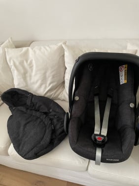 Maxi-cosi met zak en kap
