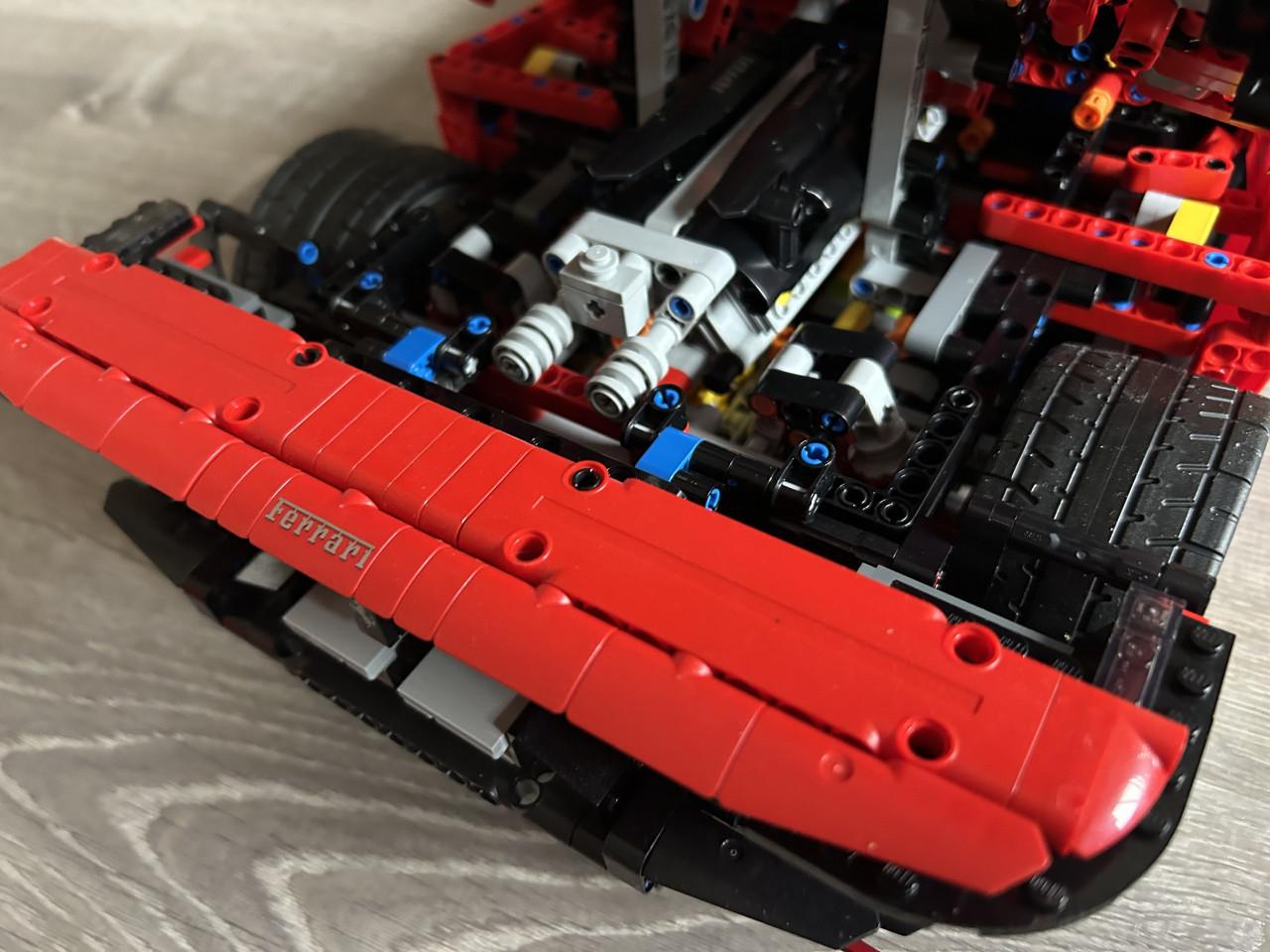 Lego Technic Supercar 42143 – Ferrari Daytona SP3