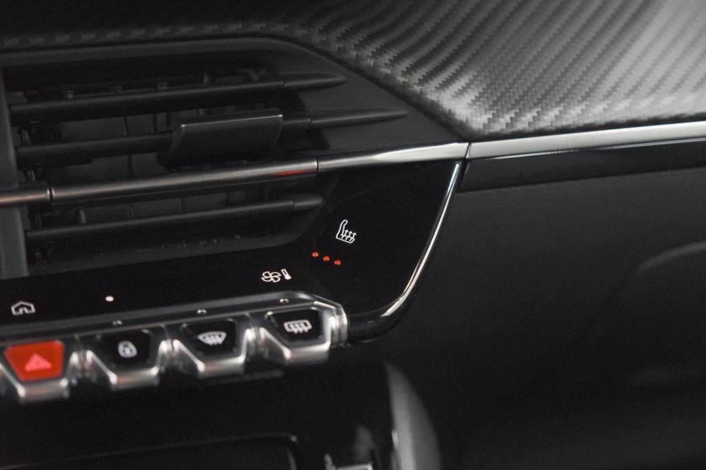 Peugeot 2008 puretech 130 eat8 allure | 360 camera | adaptieve cruise contr