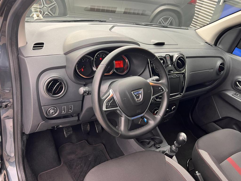 Dacia Lodgy 1.3 tce tech road 7p. navi, trekhaak enz..