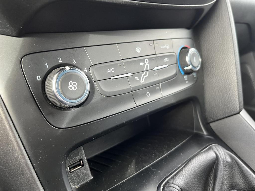 Ford Focus 1.5 st-line | cruise control | achteruitrijcamera | navigatie | 