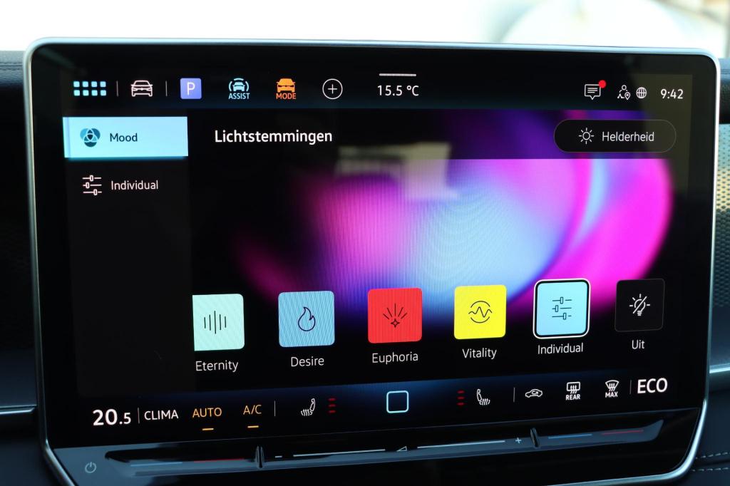 Volkswagen Tayron 1.5 ehybrid life 204pk dsg6