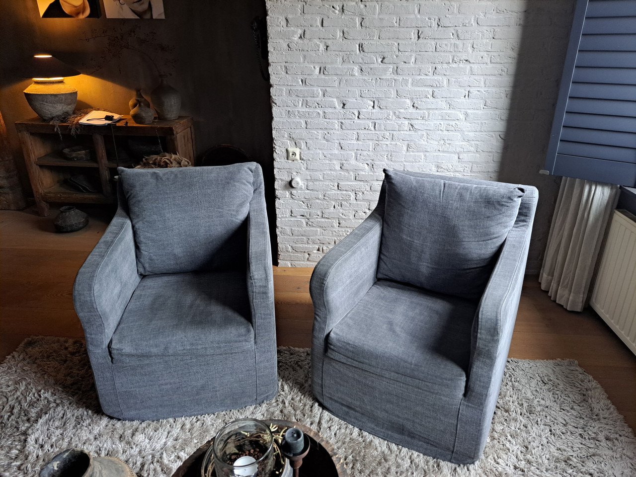 2 stoere landelijke fauteuils