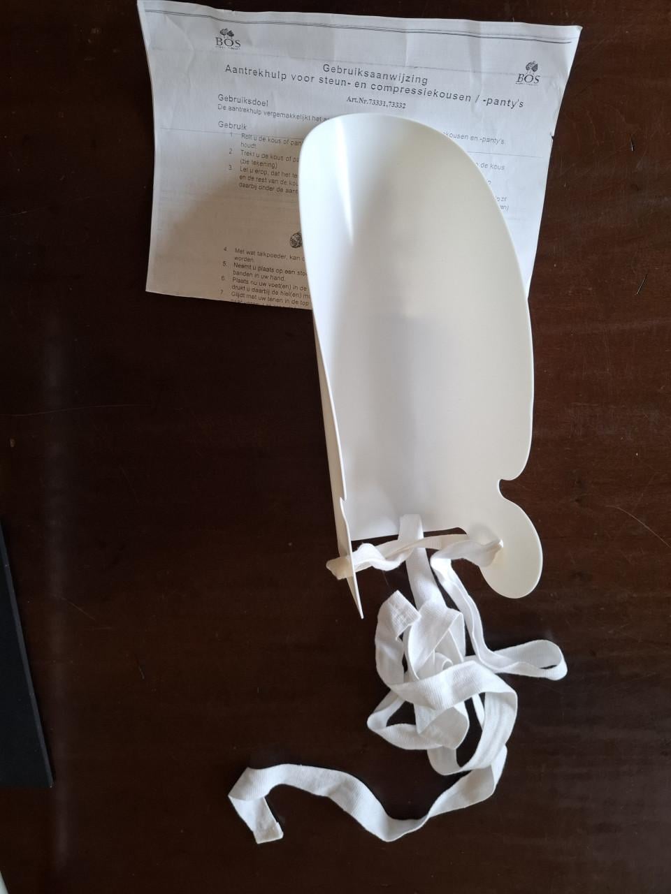 Handylegs aantrekhulp voor steunkousen.